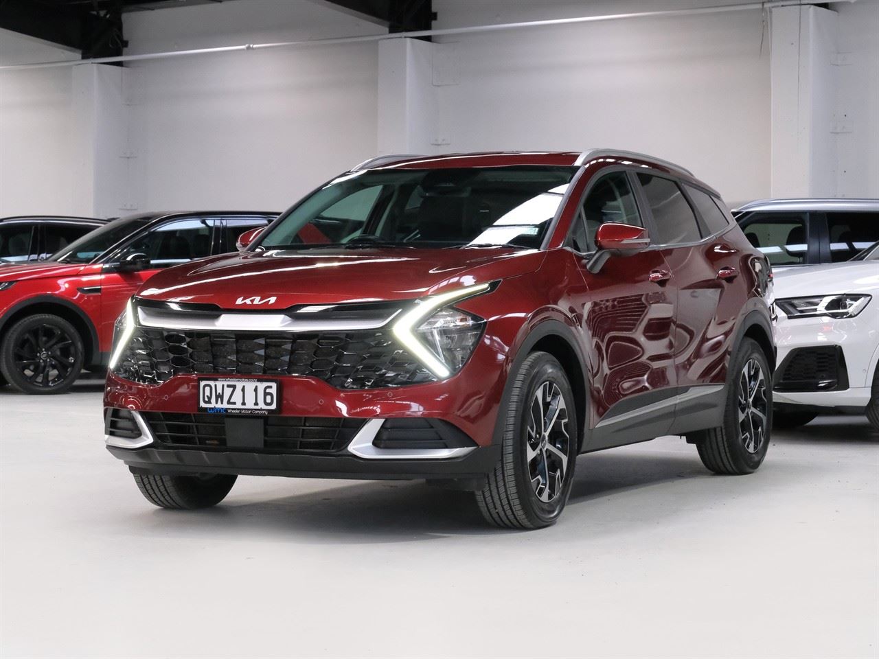 Vehicle image 4