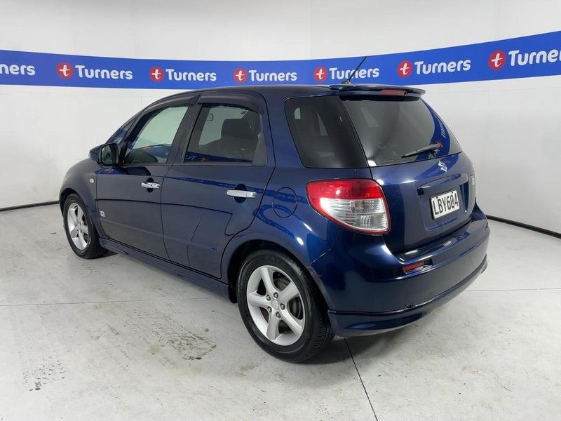 Vehicle image 5
