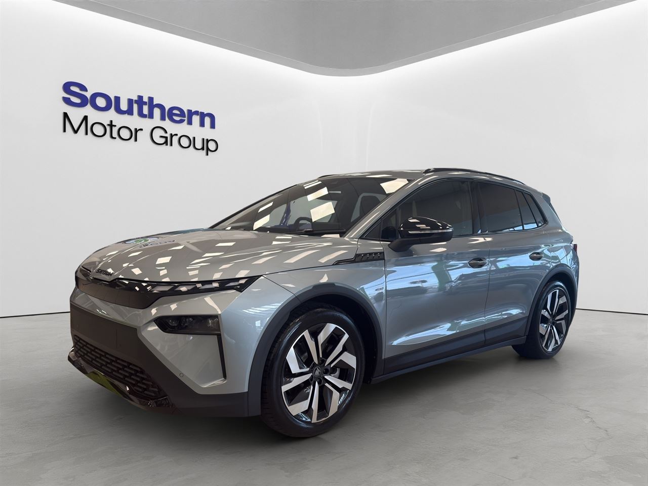 Vehicle image 3
