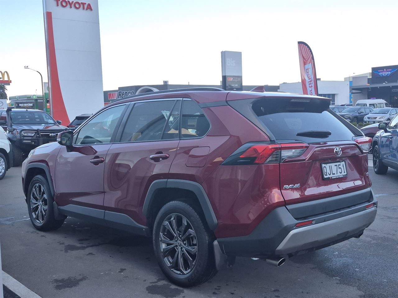 Vehicle image 5
