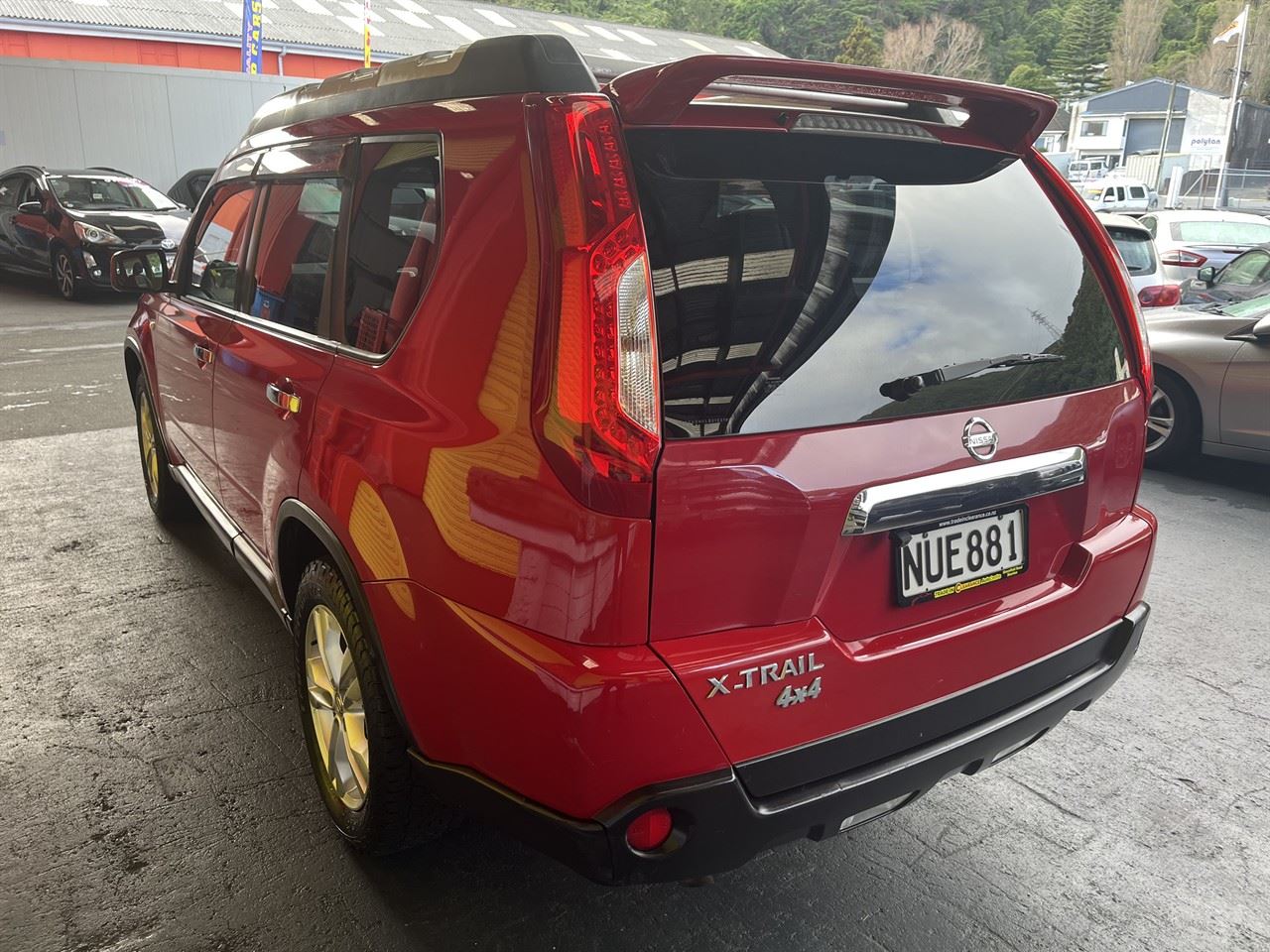 Vehicle image 4