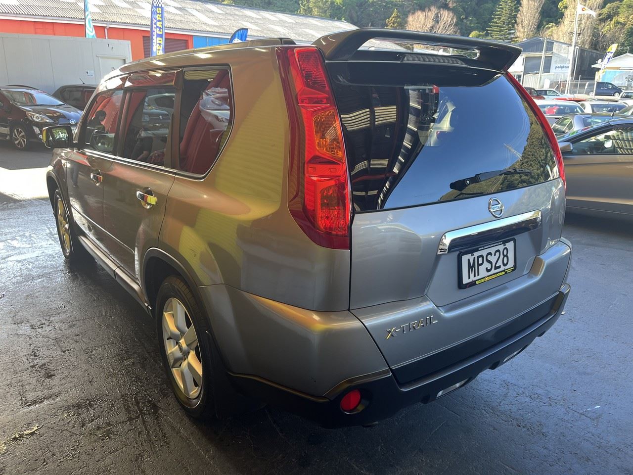 Vehicle image 4