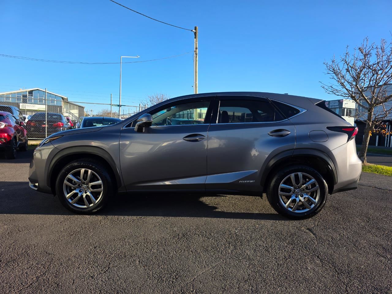 Vehicle image 4