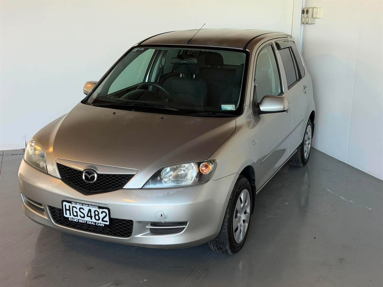 Vehicle image 3
