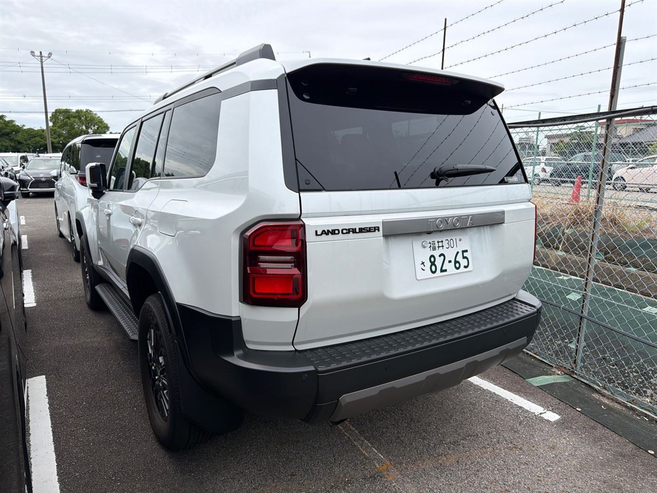 Vehicle image 2