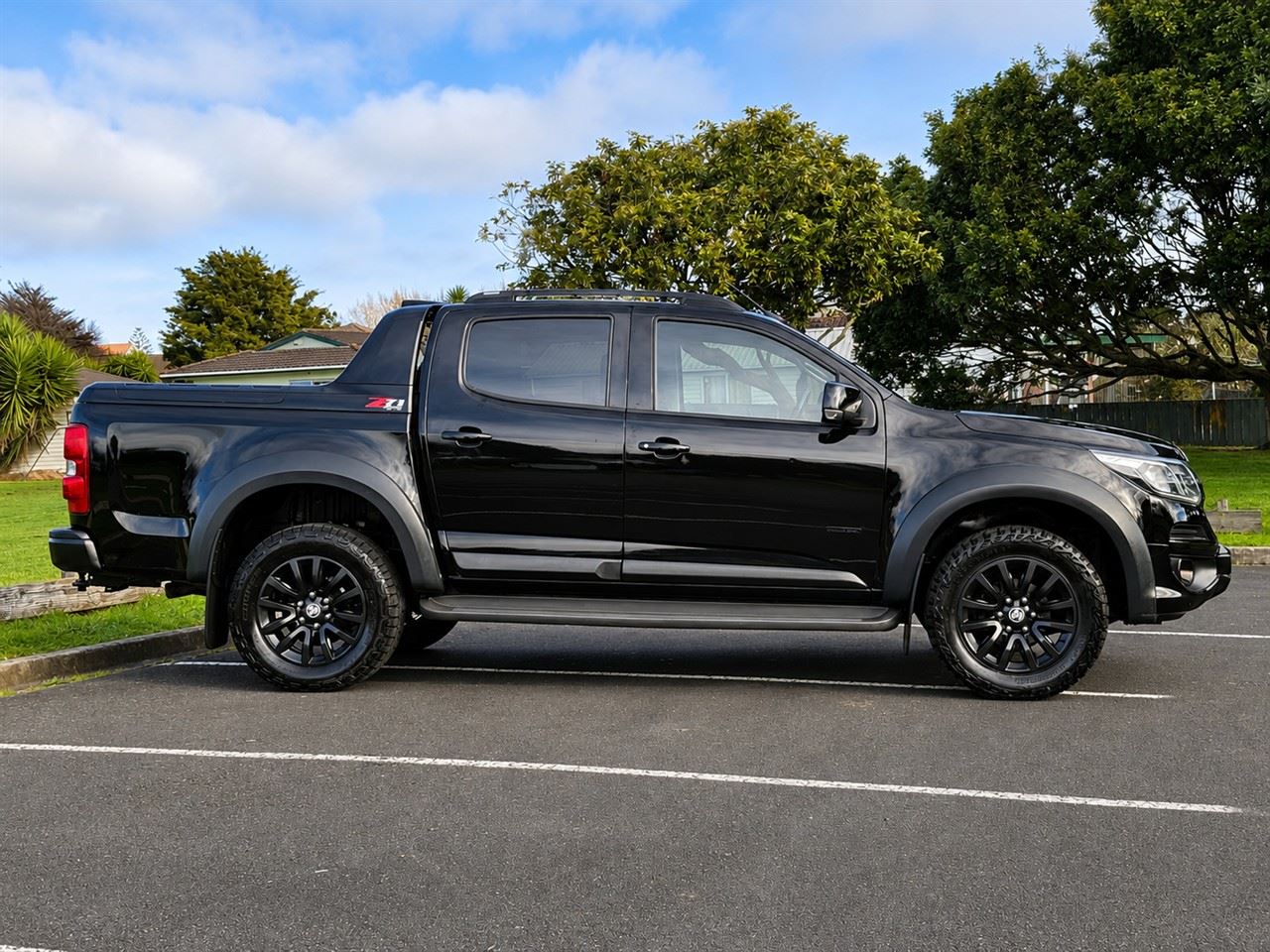 Vehicle image 3