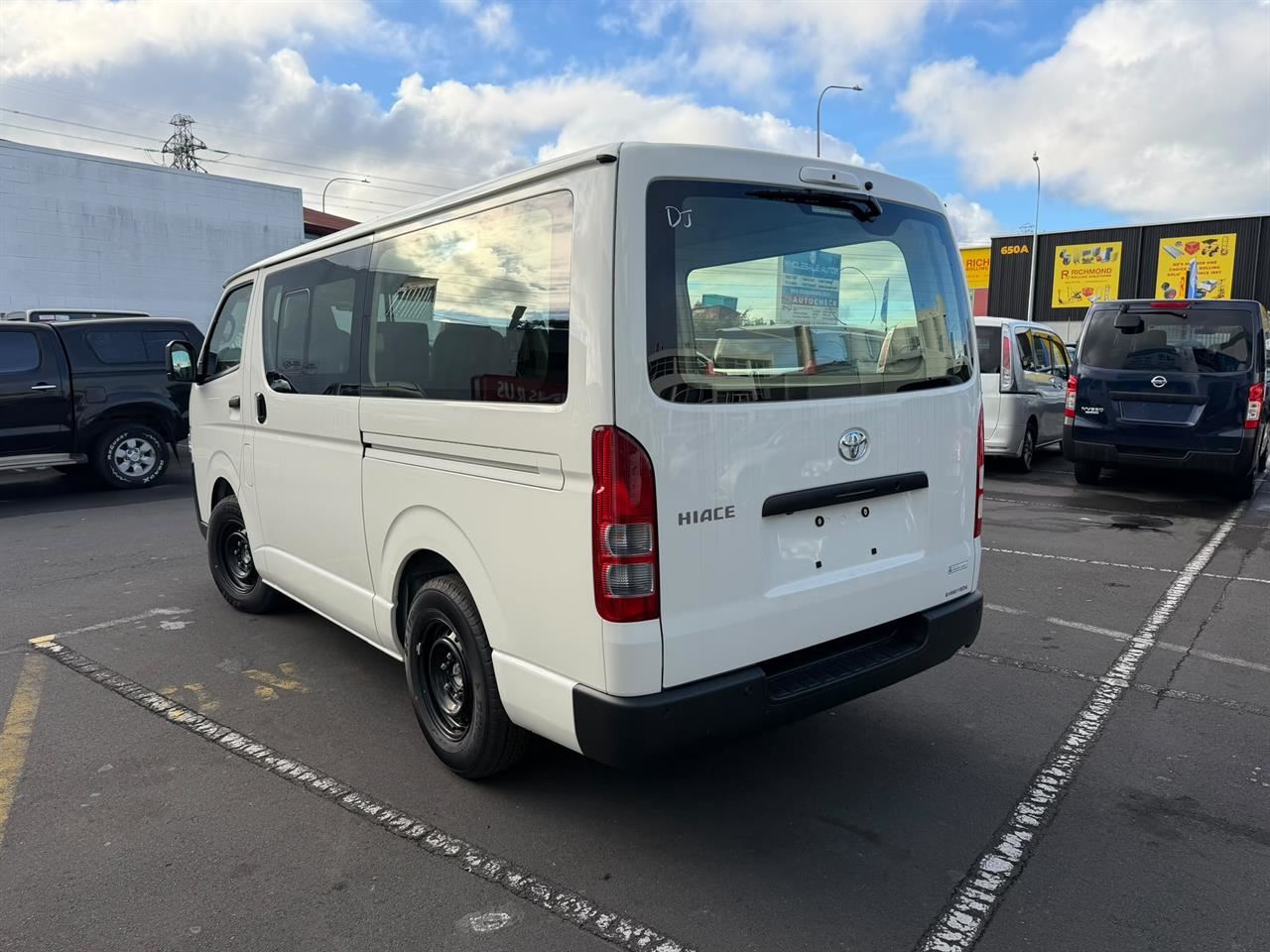 Vehicle image 3