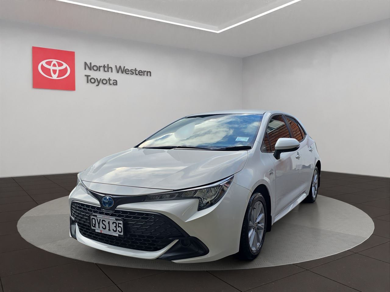 Vehicle image 3
