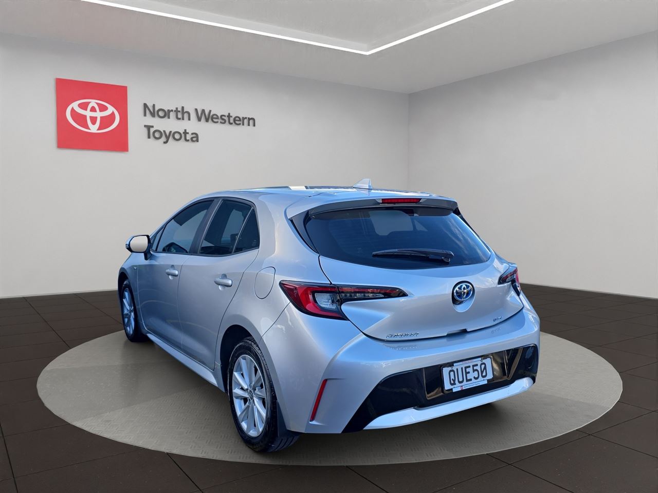 Vehicle image 5
