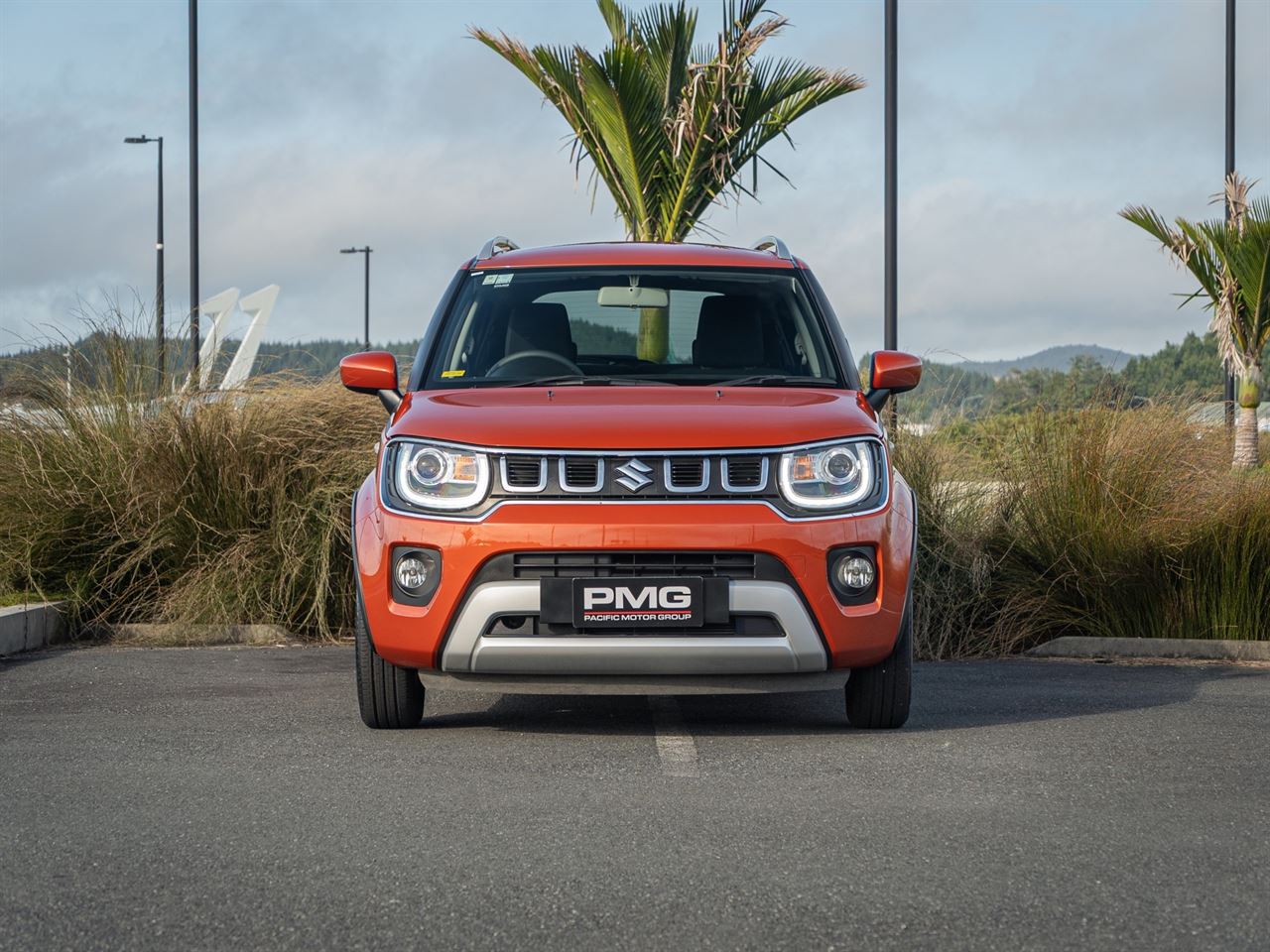 Vehicle image 4