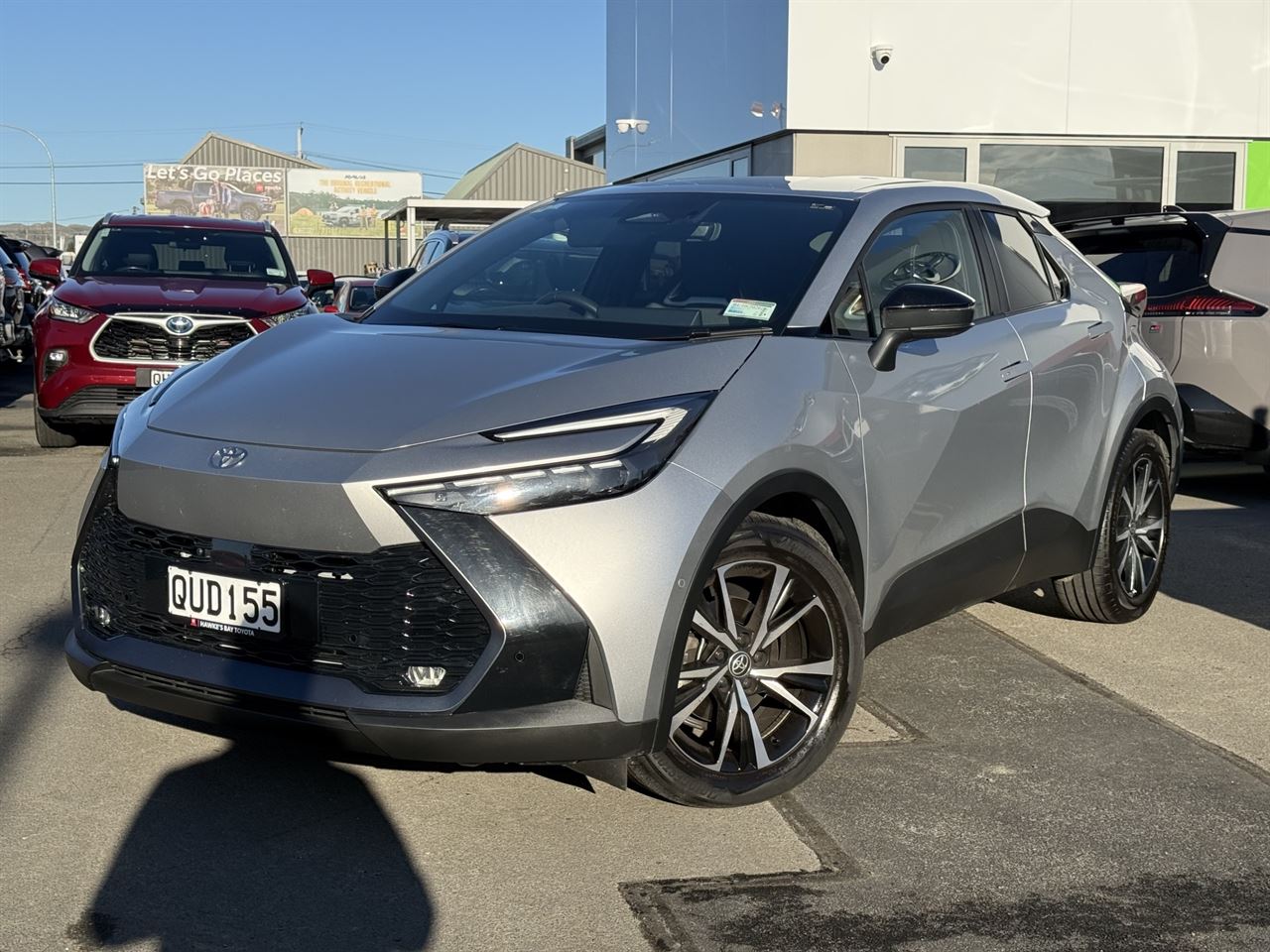 Vehicle image 5