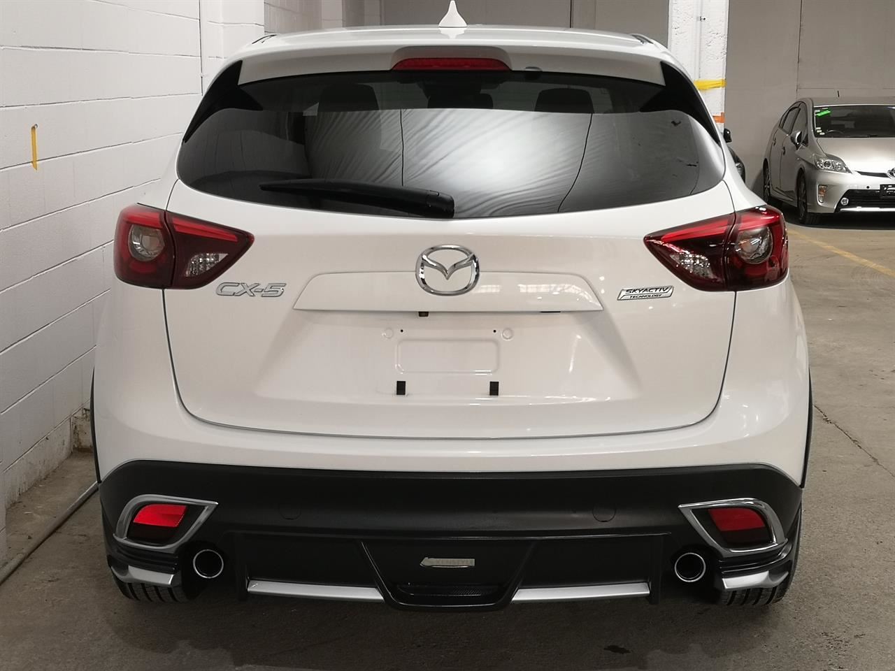 Vehicle image 5