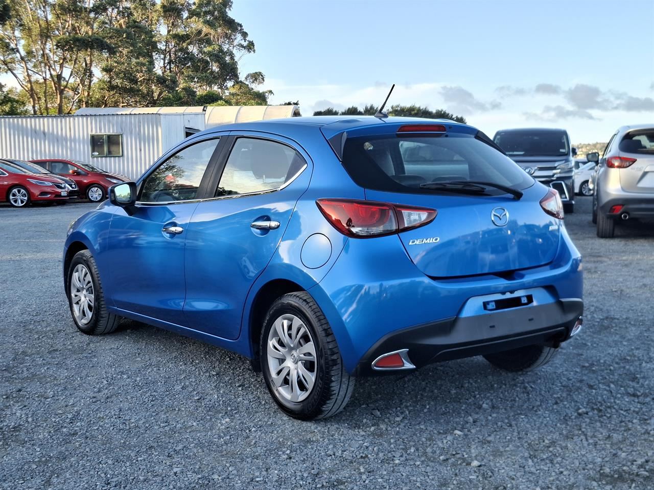 Vehicle image 5