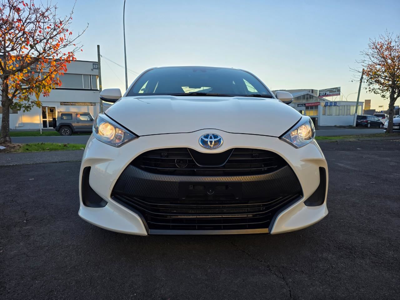Vehicle image 3