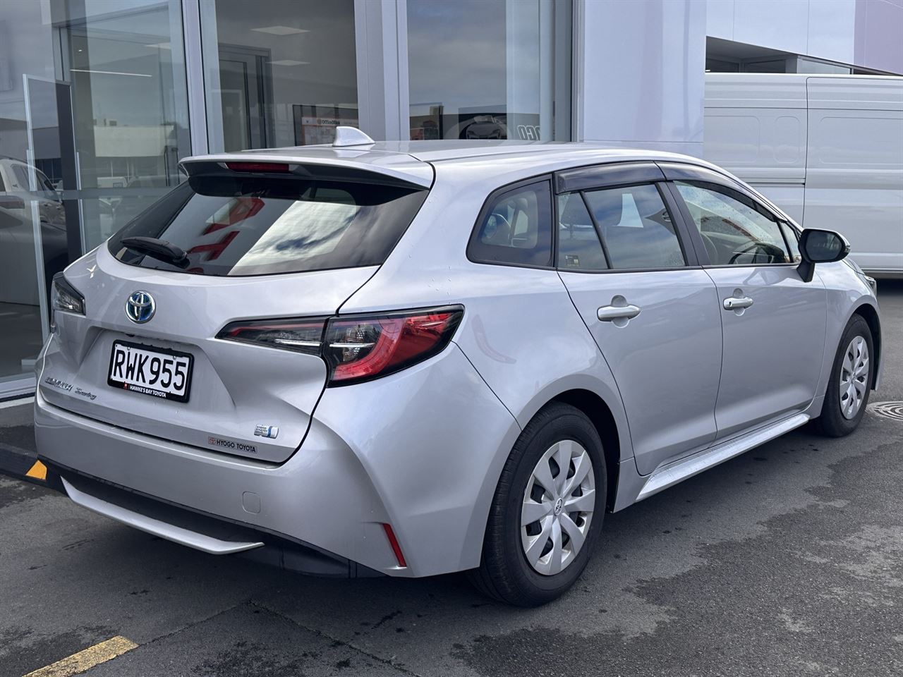 Vehicle image 3