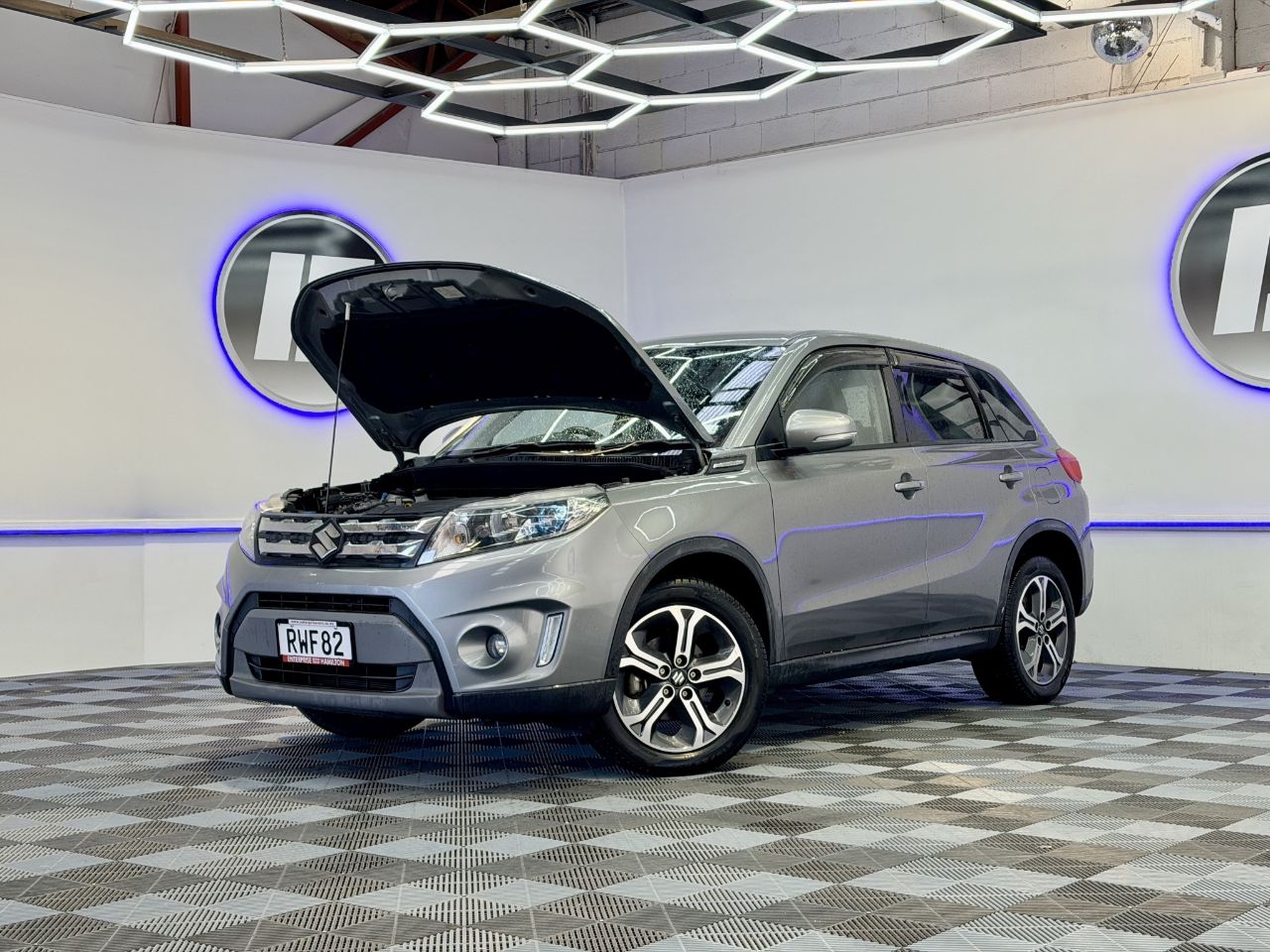 Vehicle image 3