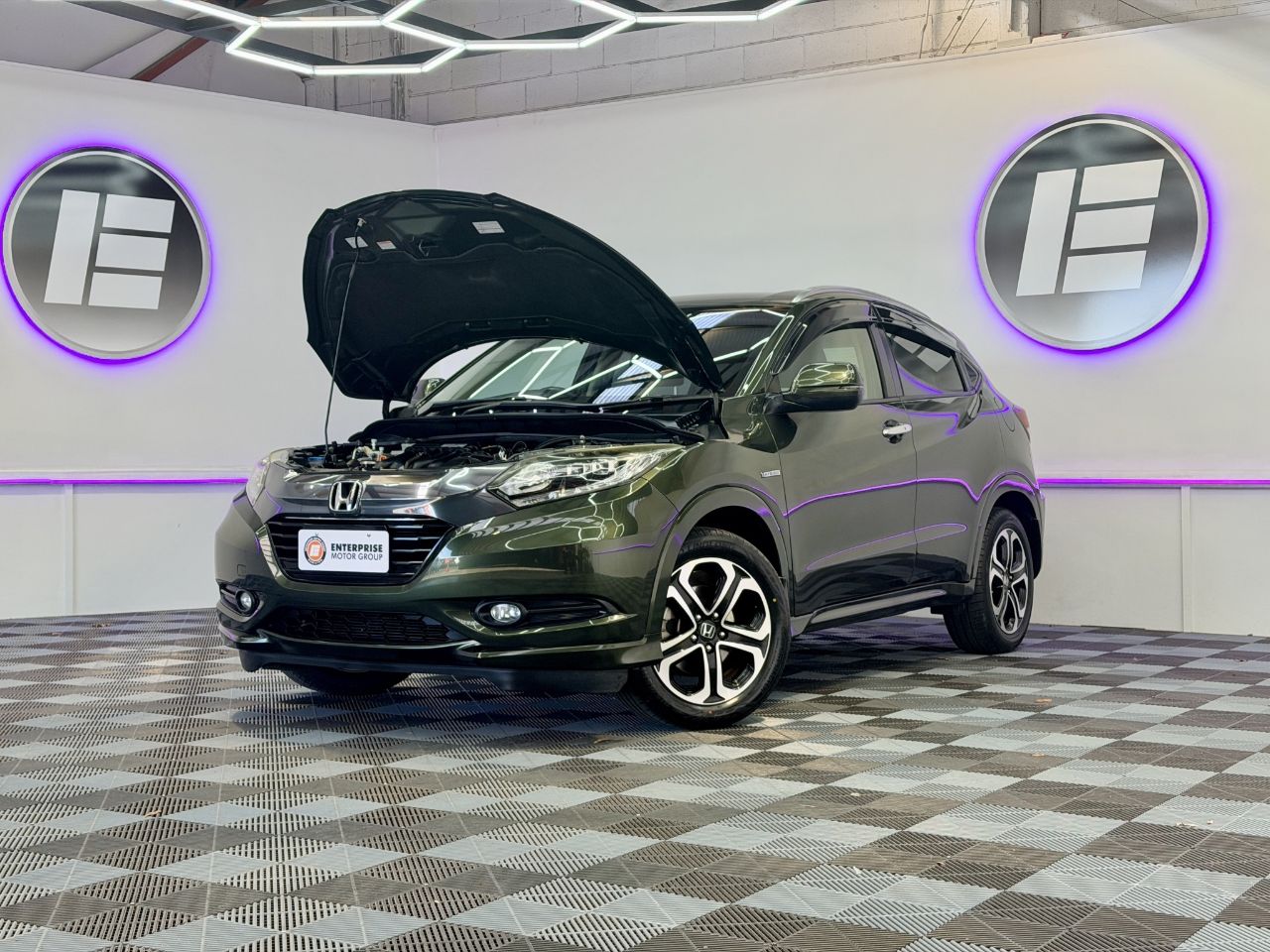 Vehicle image 3