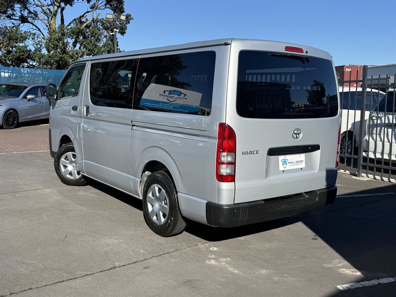 Vehicle image 4