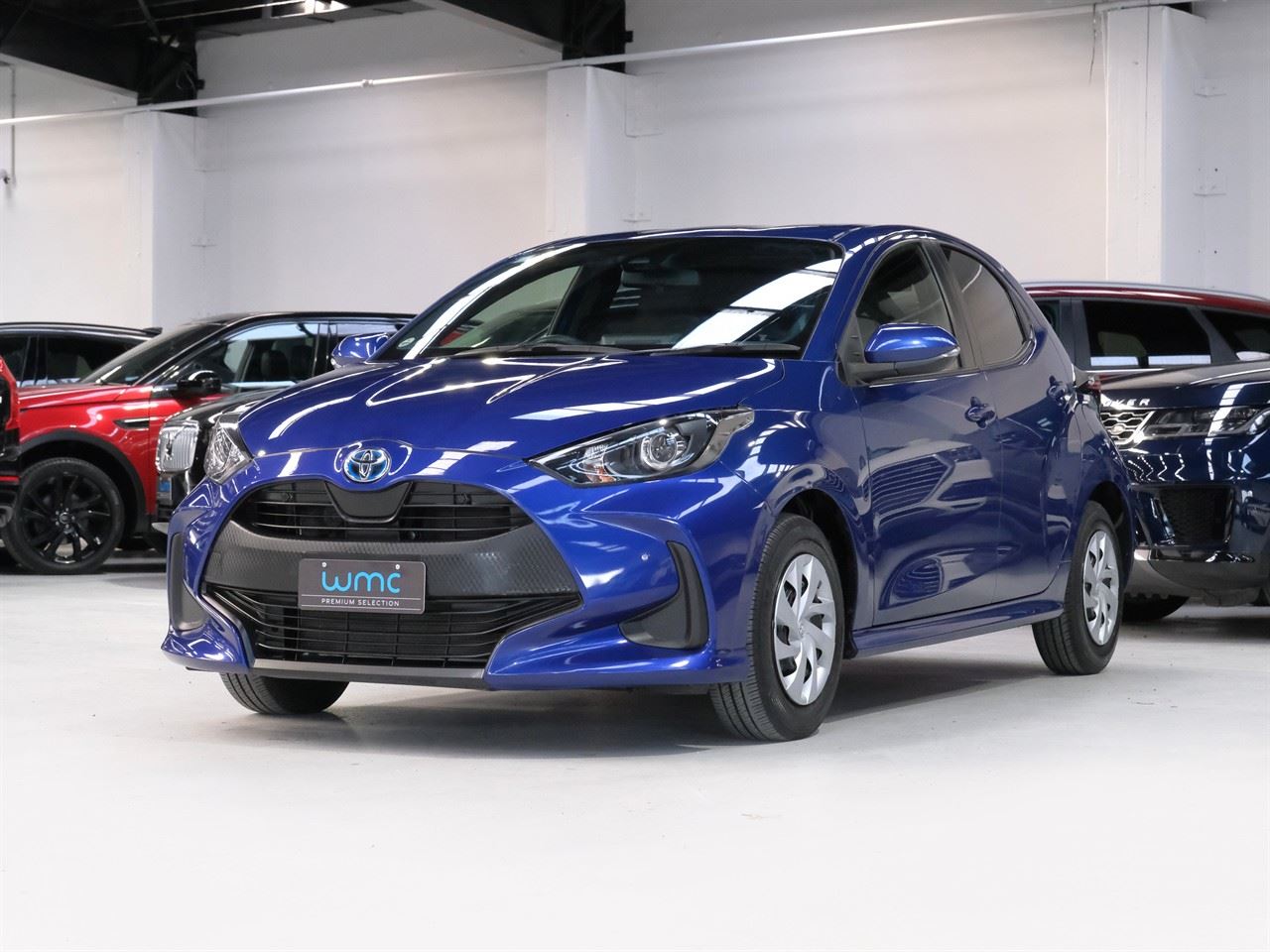 Vehicle image 4