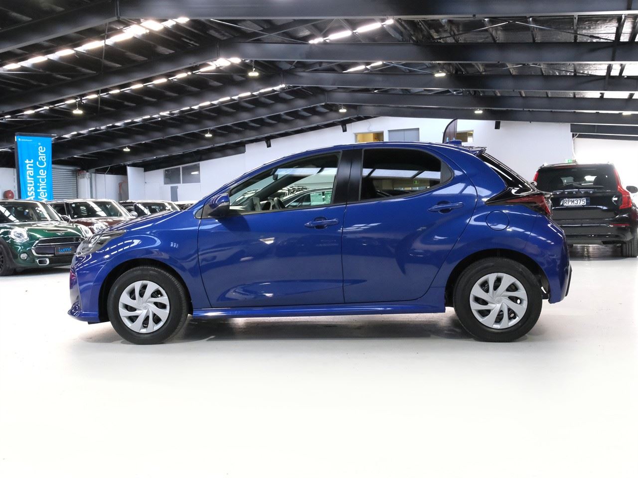 Vehicle image 5