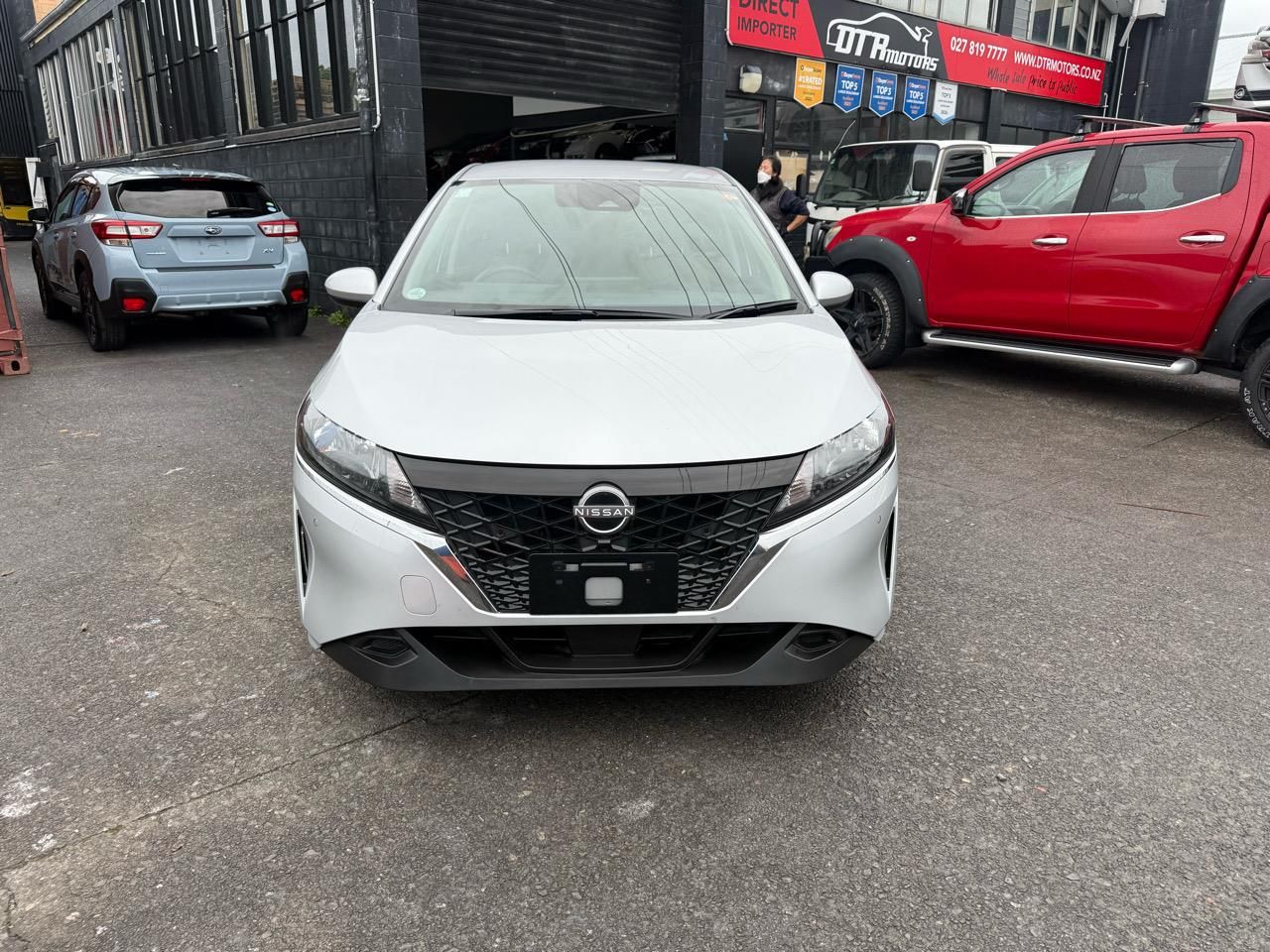 Vehicle image 3