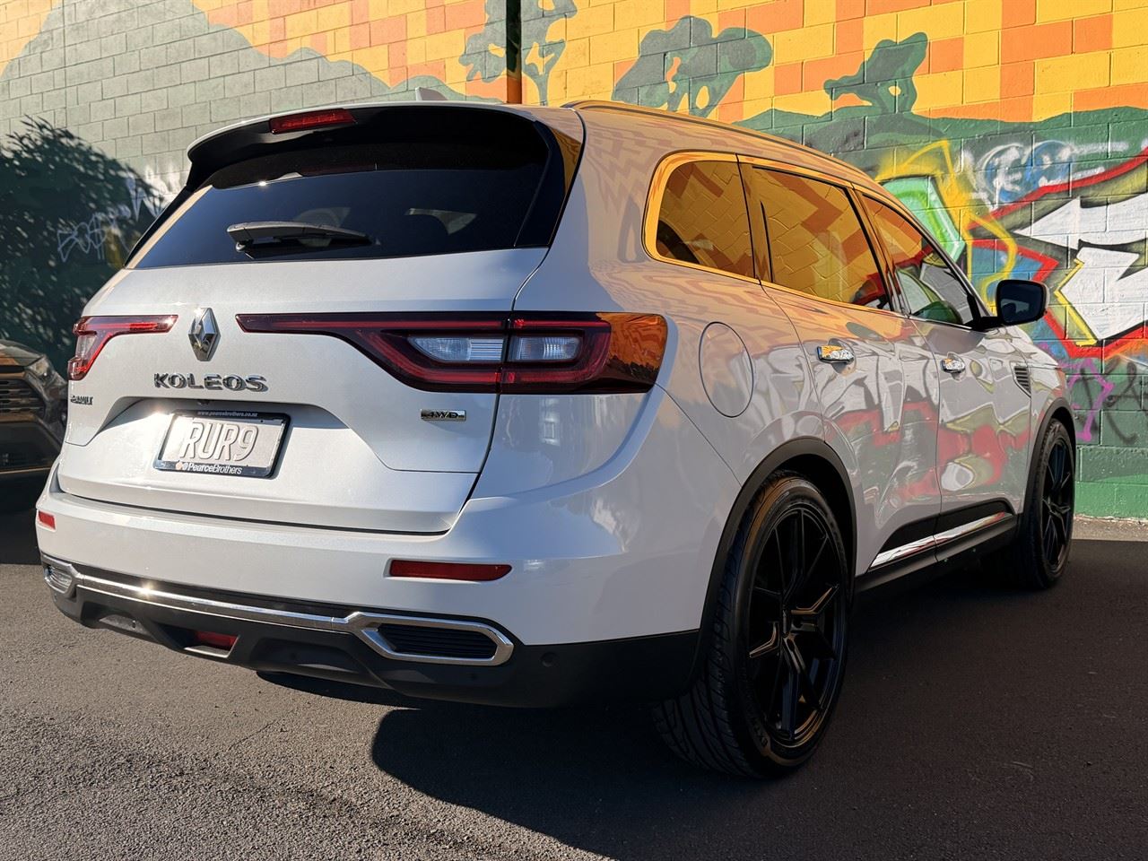 Vehicle image 5