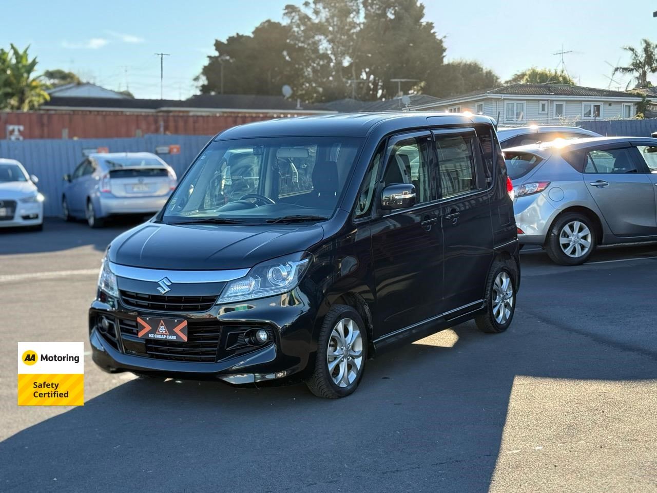 Vehicle image 3