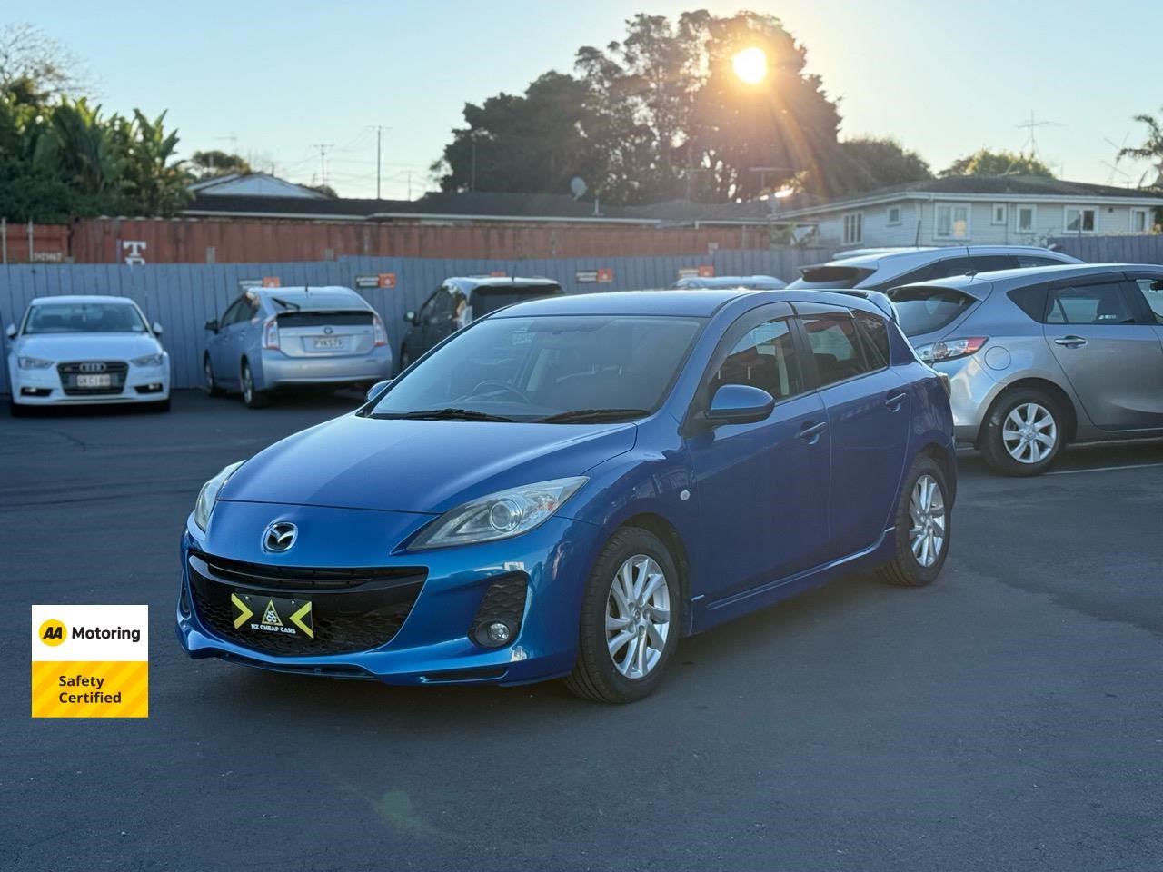 Vehicle image 3