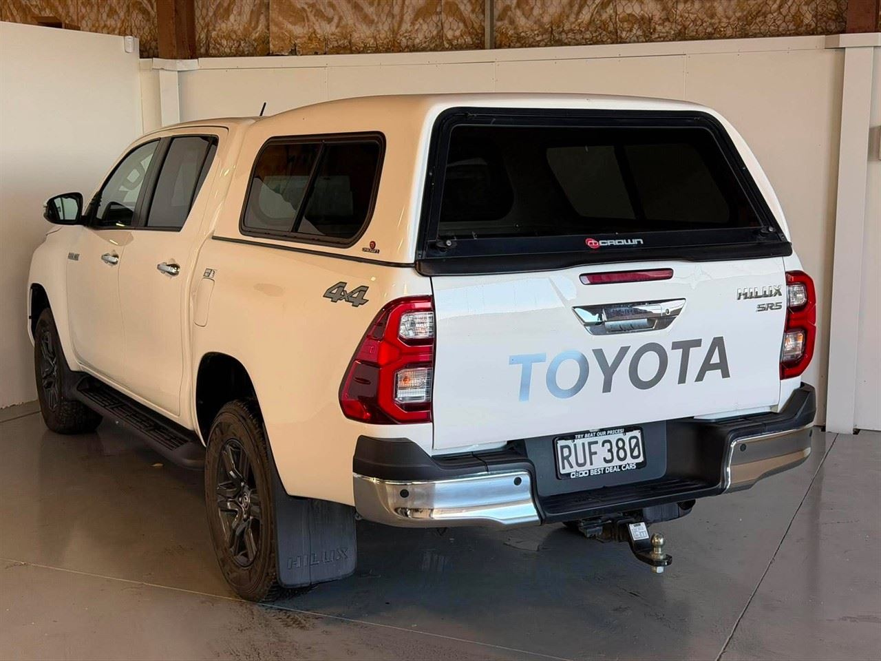 Vehicle image 4