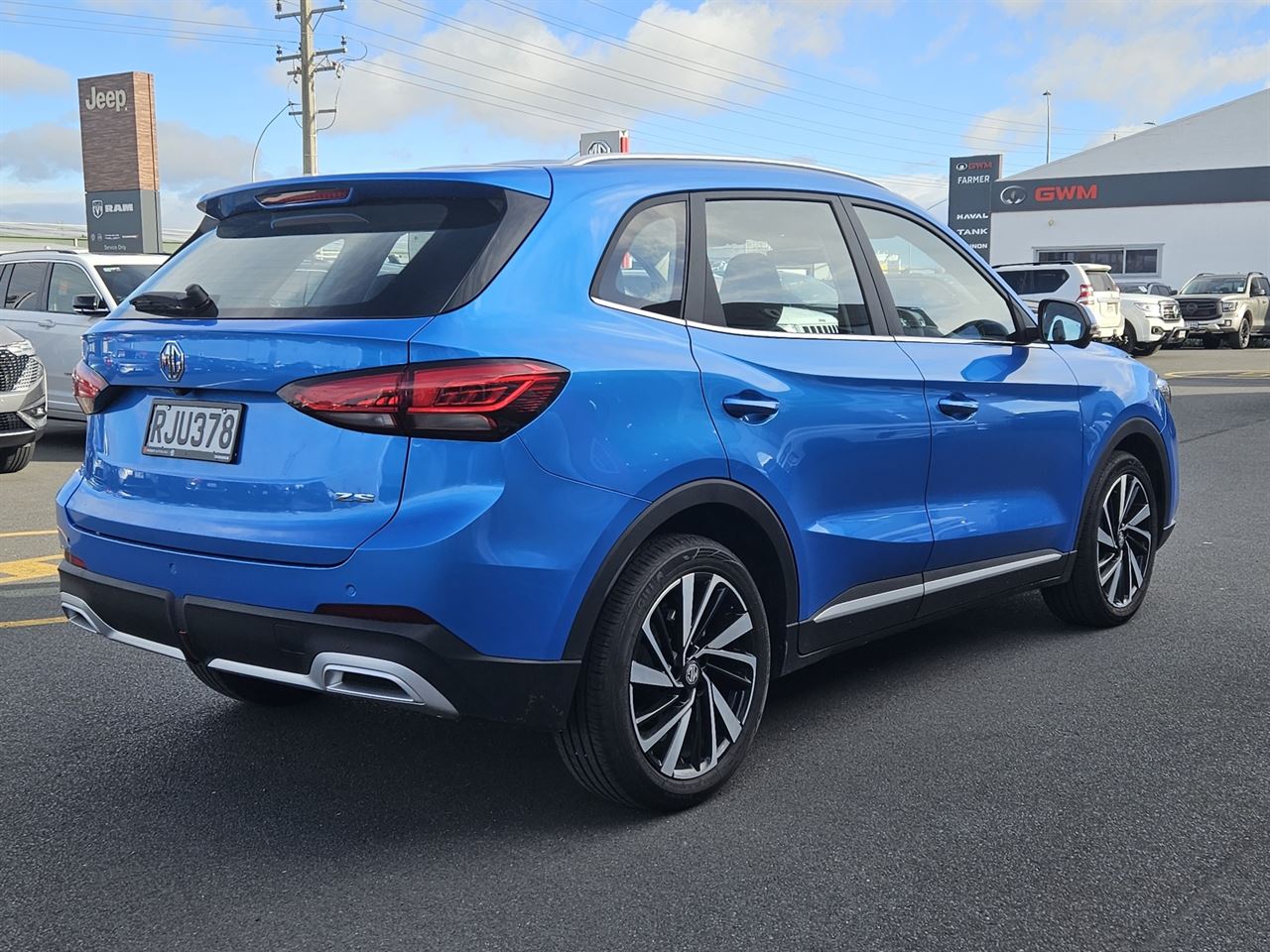 Vehicle image 2