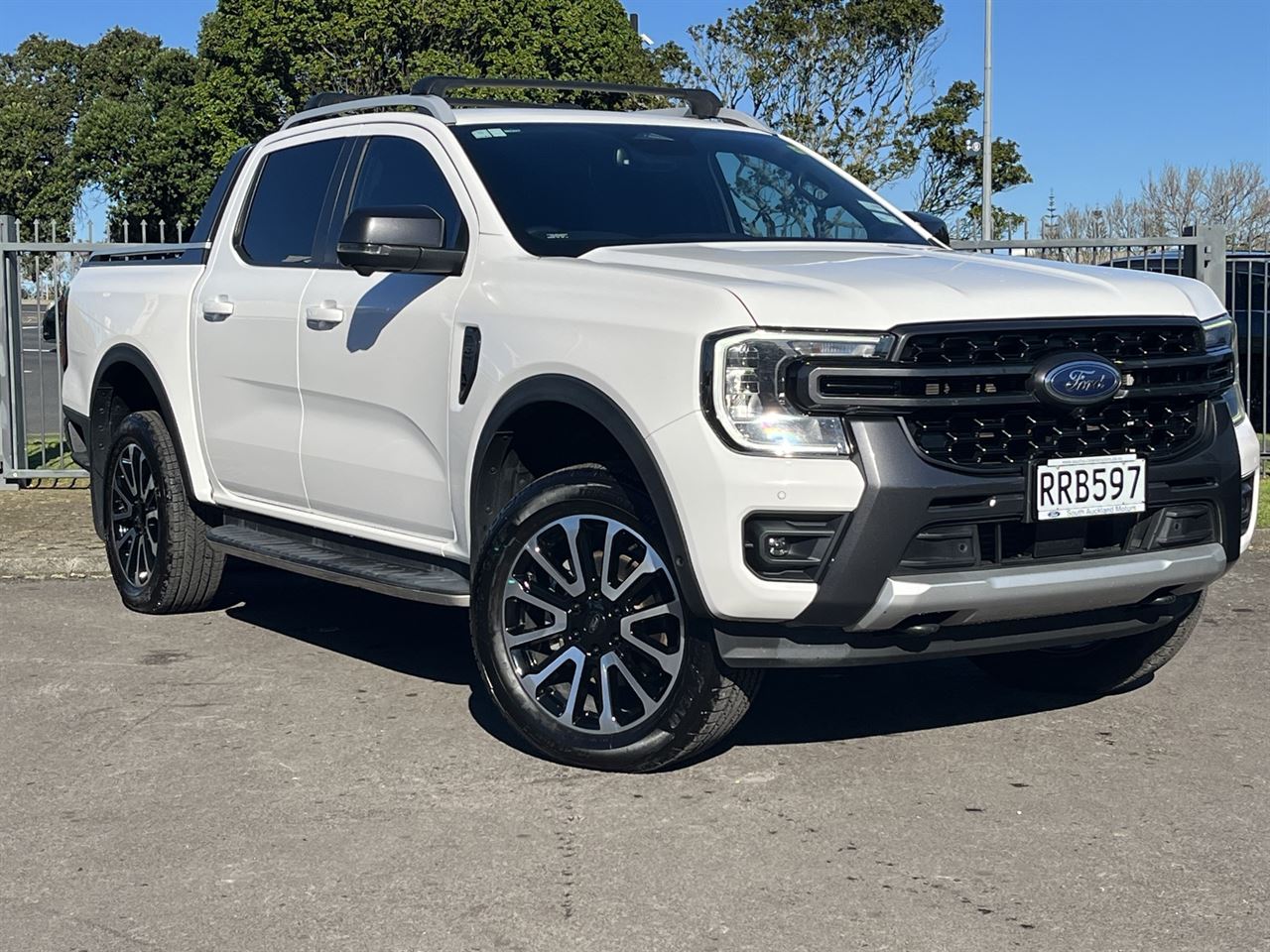 Vehicle image 3