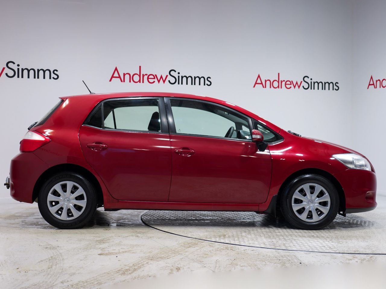 Vehicle image 3
