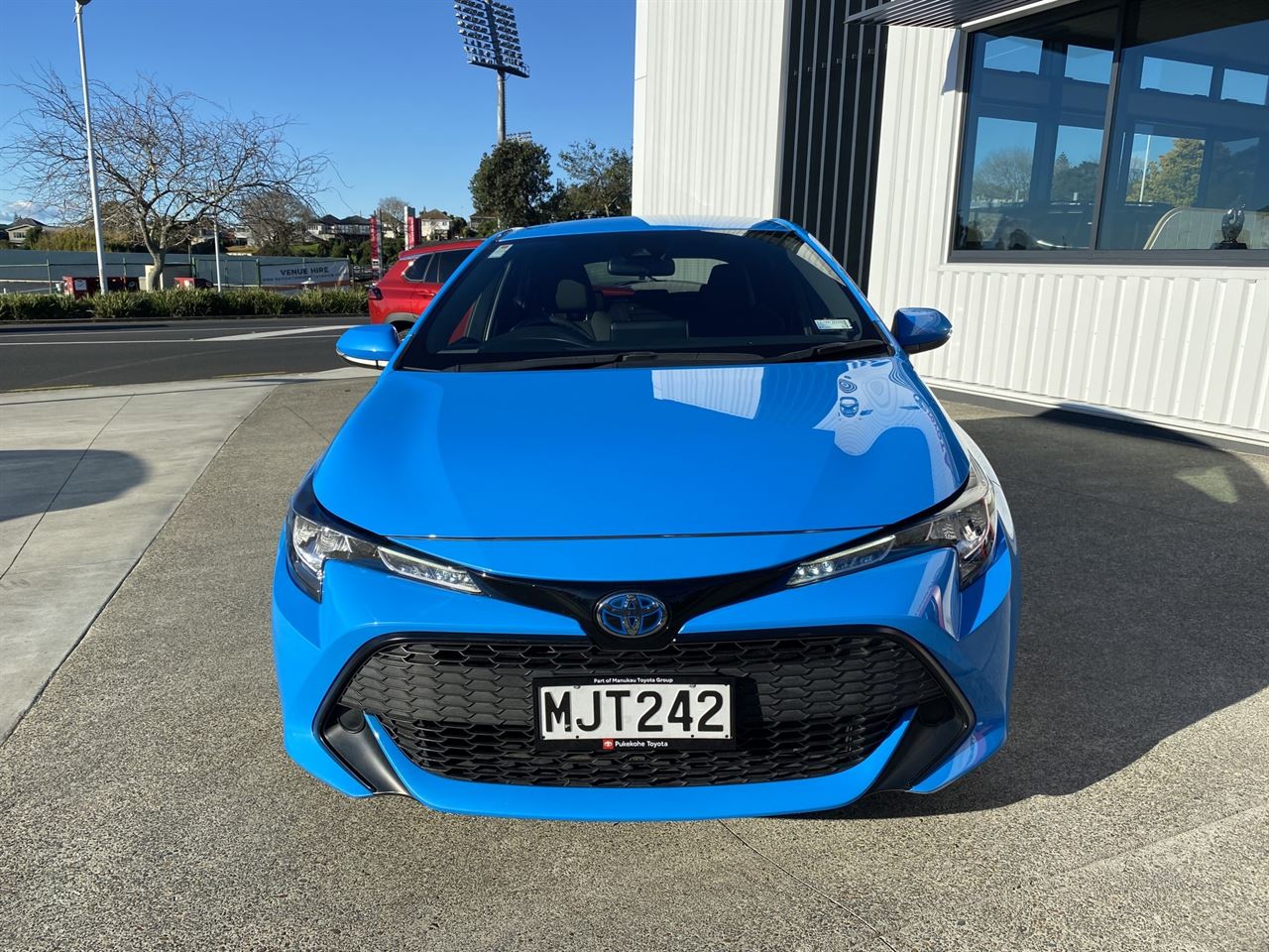 Vehicle image 5
