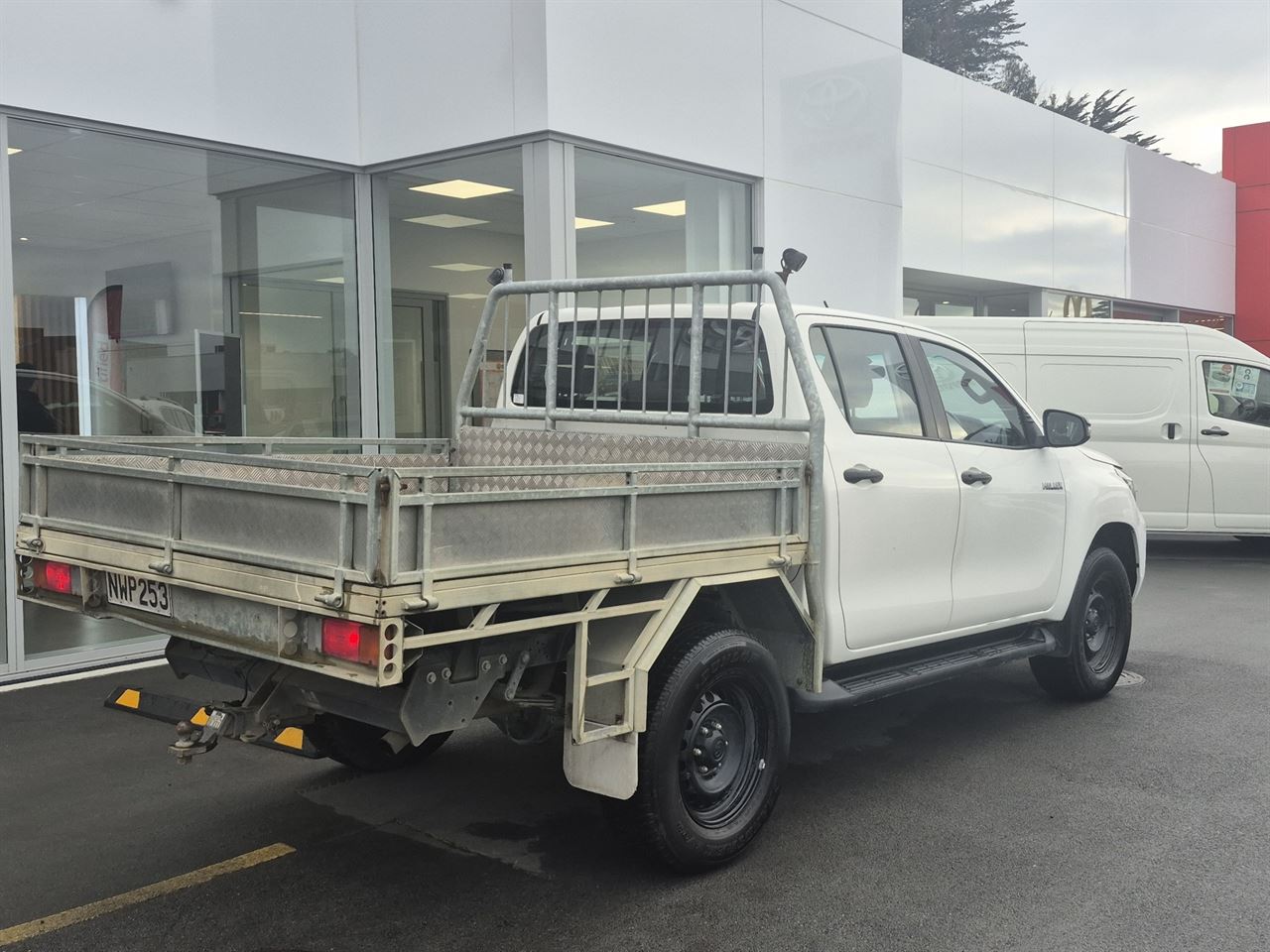 Vehicle image 3