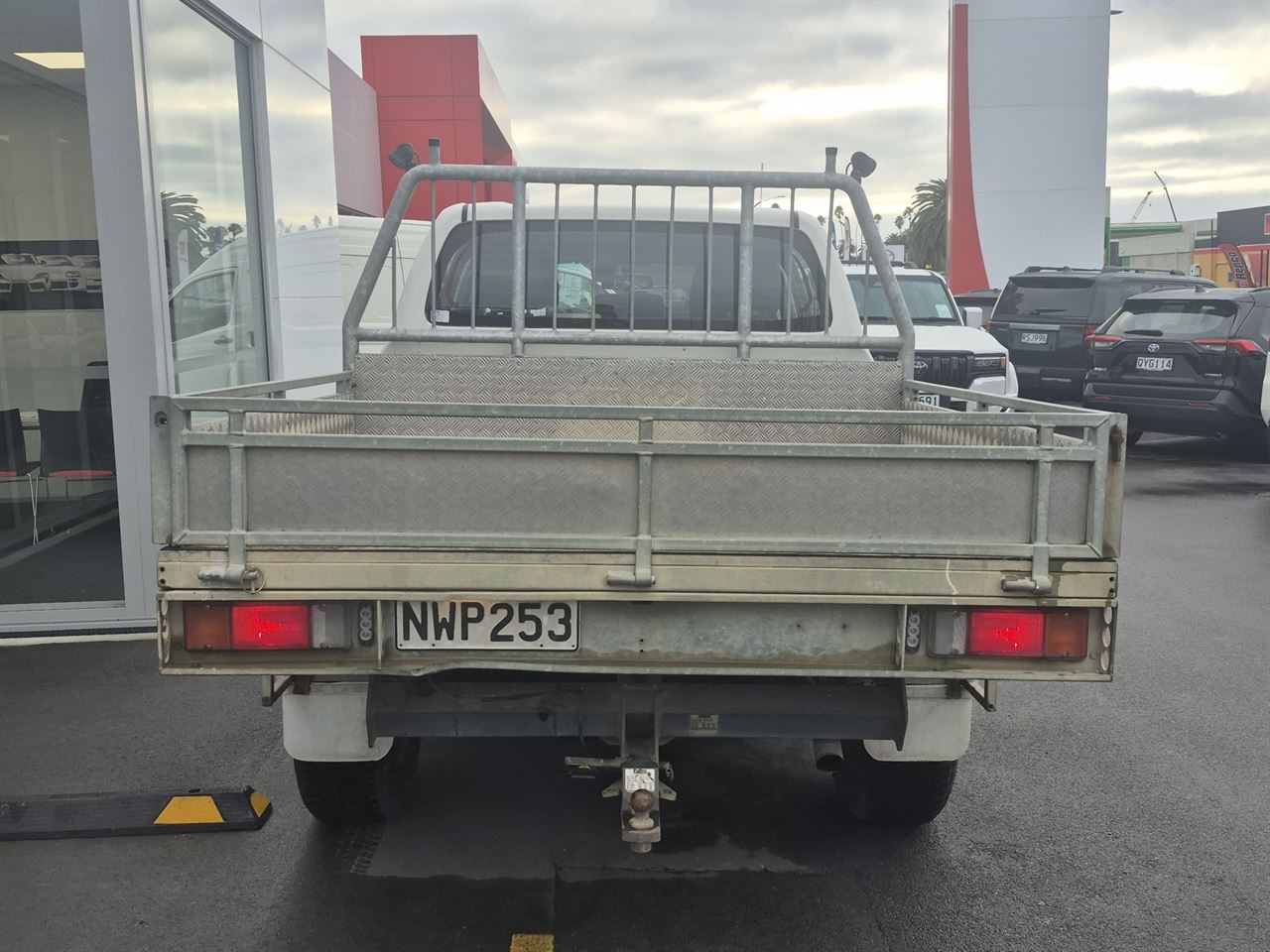 Vehicle image 4