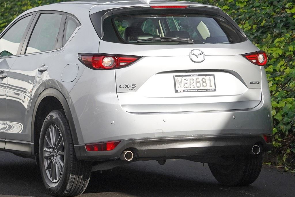 Vehicle image 4