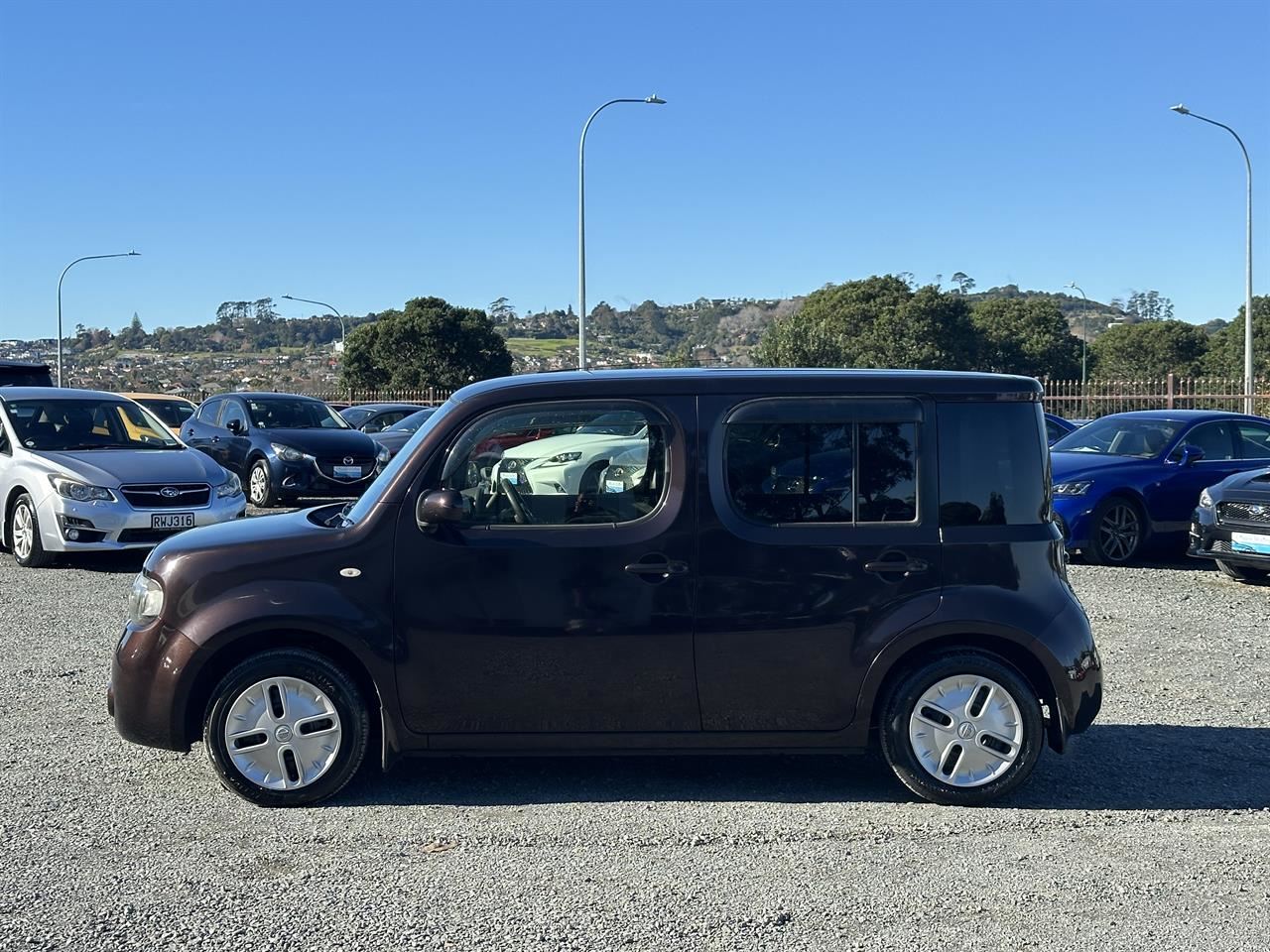 Vehicle image 4