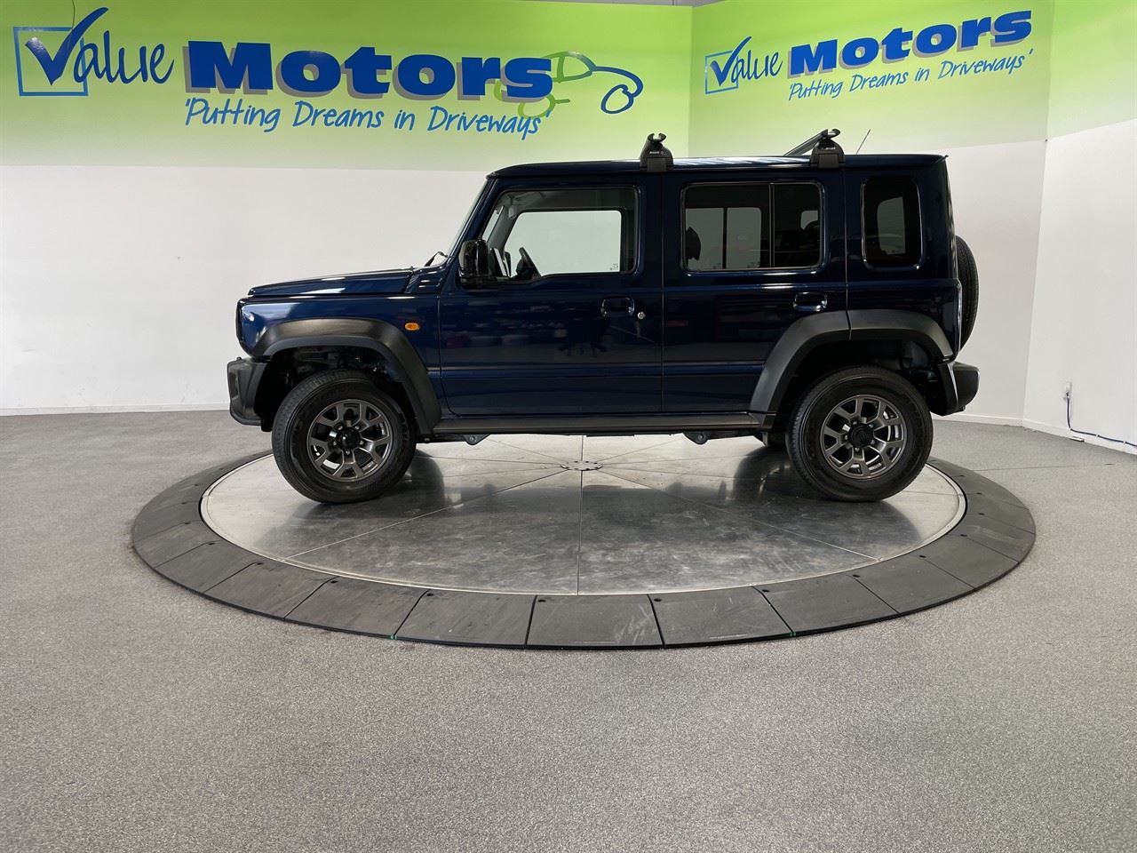 Vehicle image 4