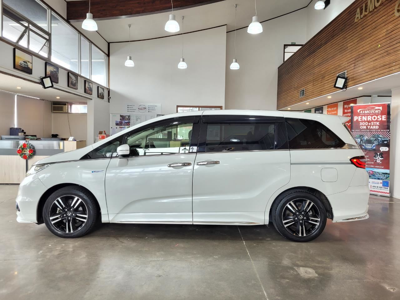Vehicle image 5