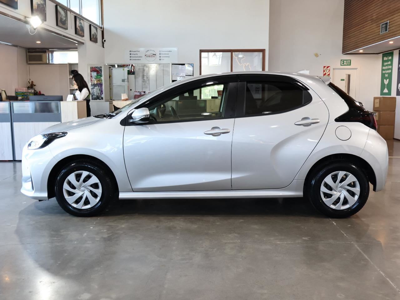 Vehicle image 5