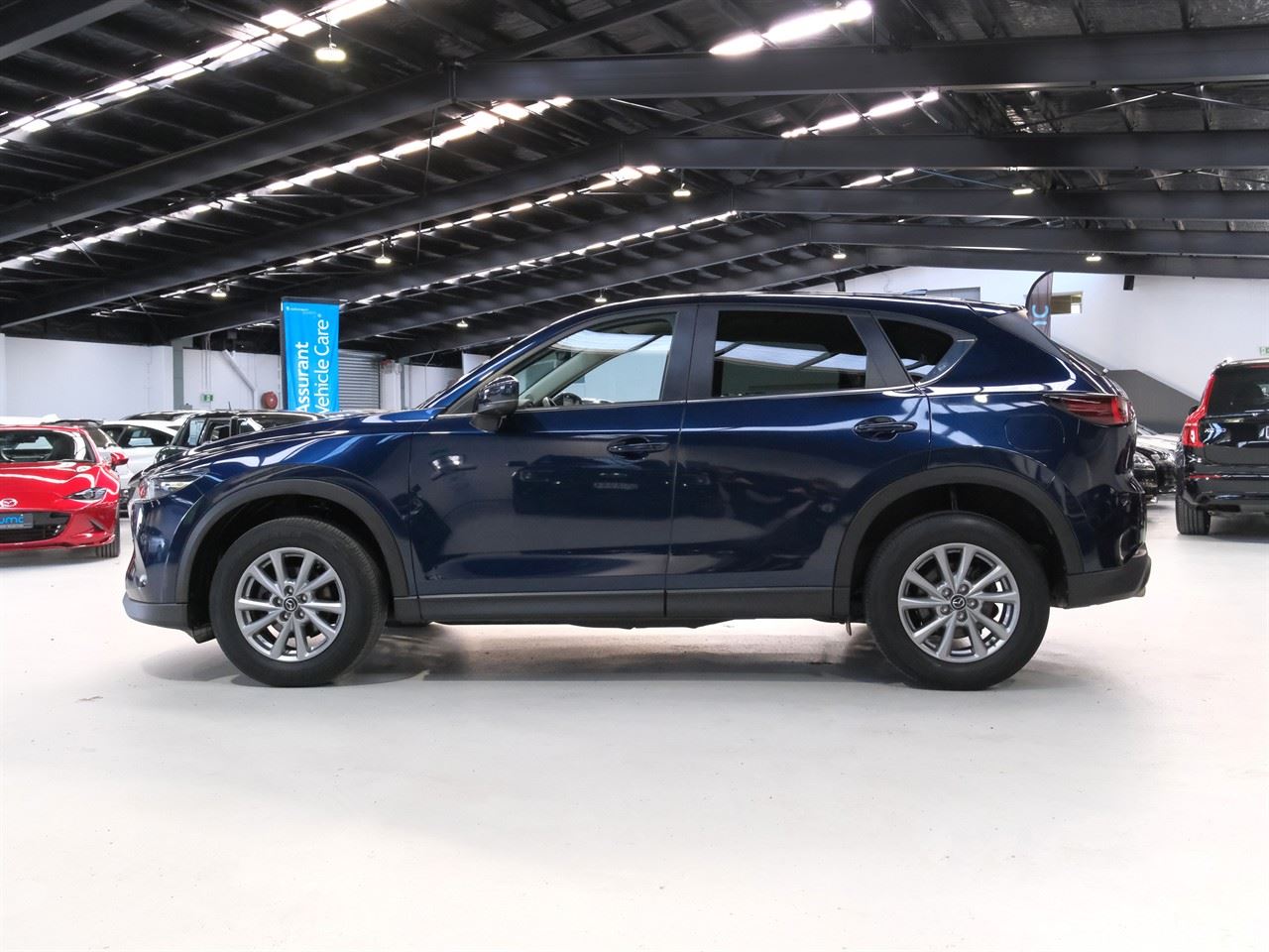 Vehicle image 5