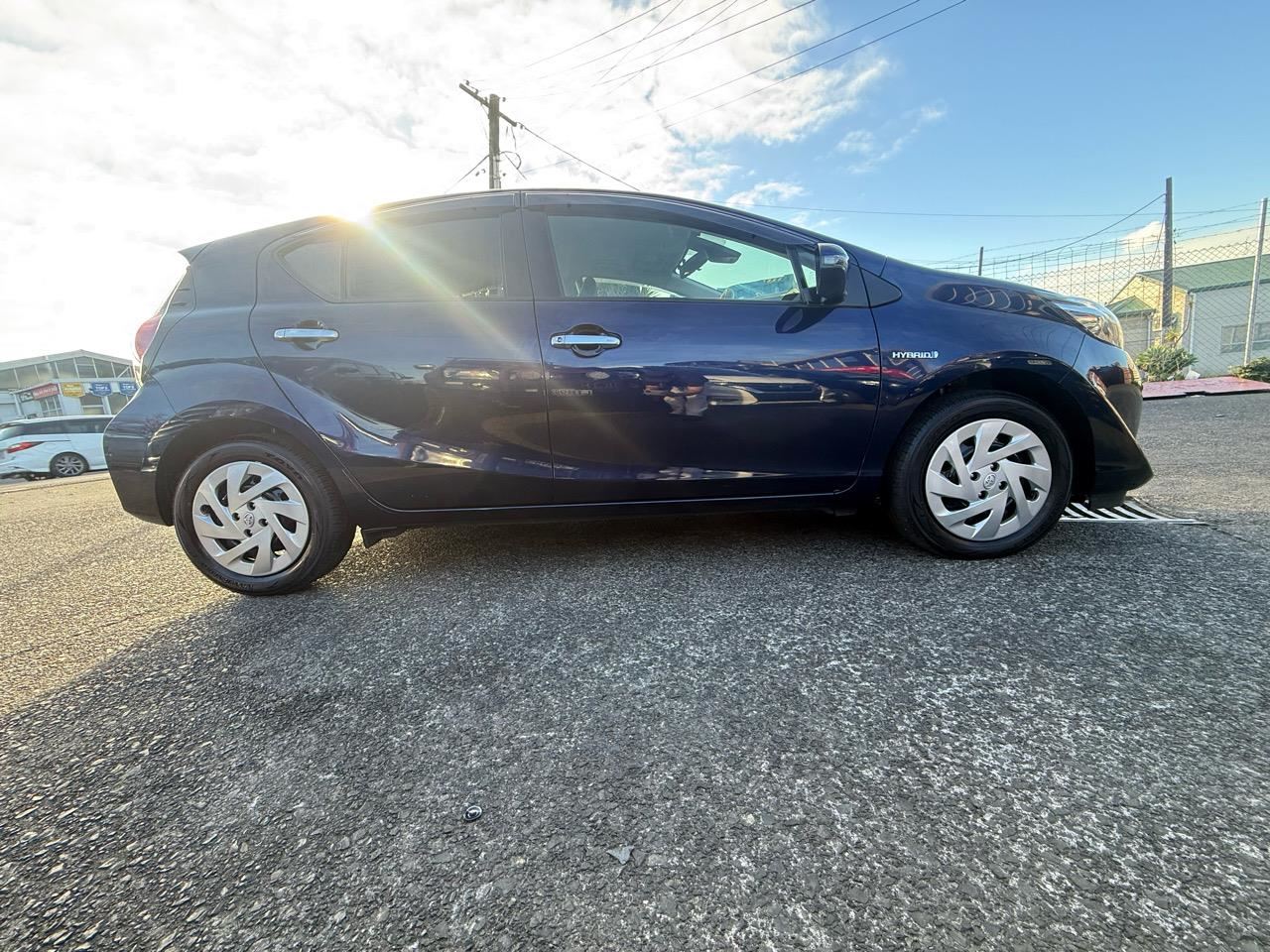 Vehicle image 3