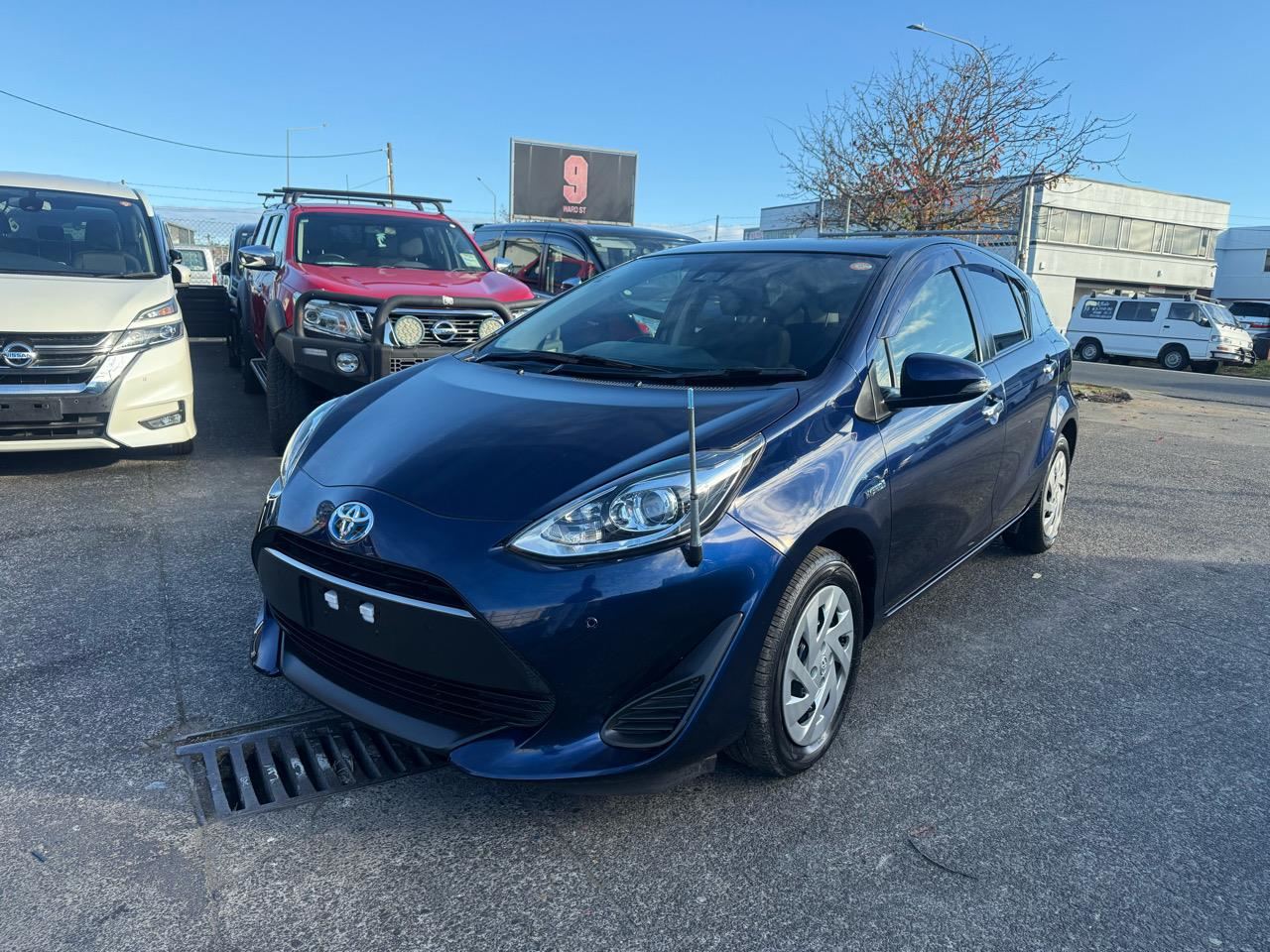 Vehicle image 5