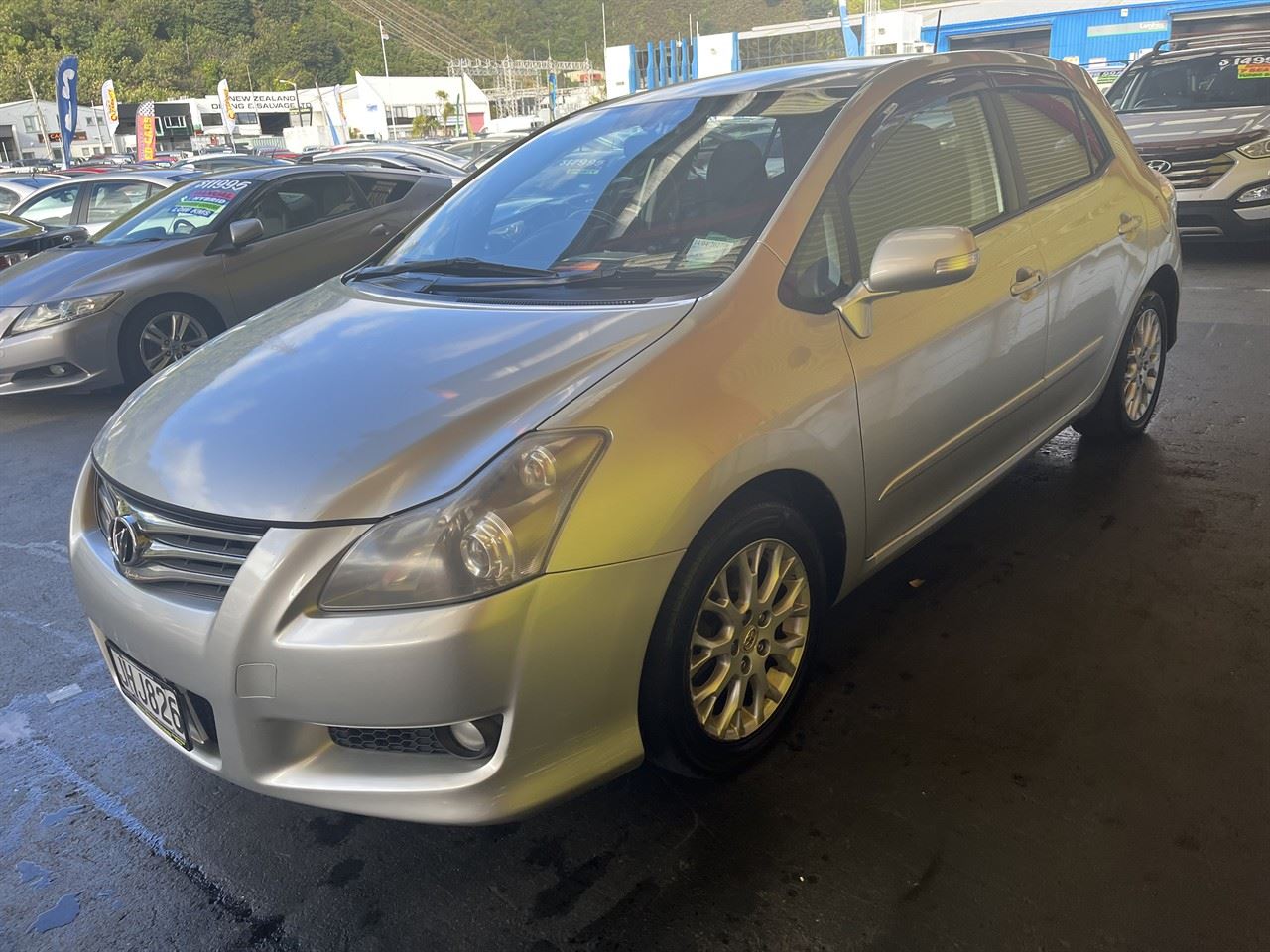 Vehicle image 3