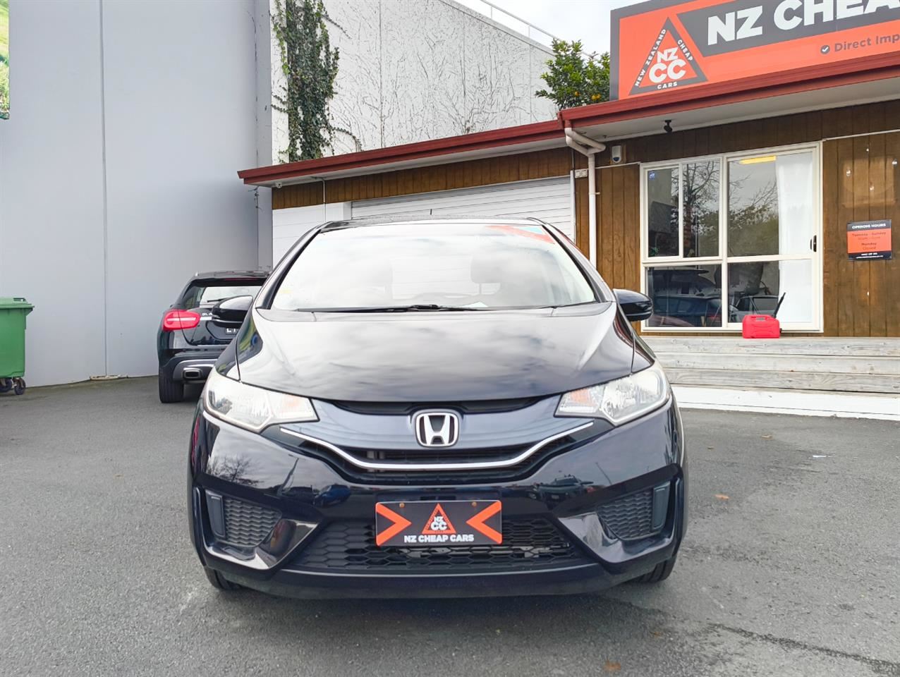 Vehicle image 3