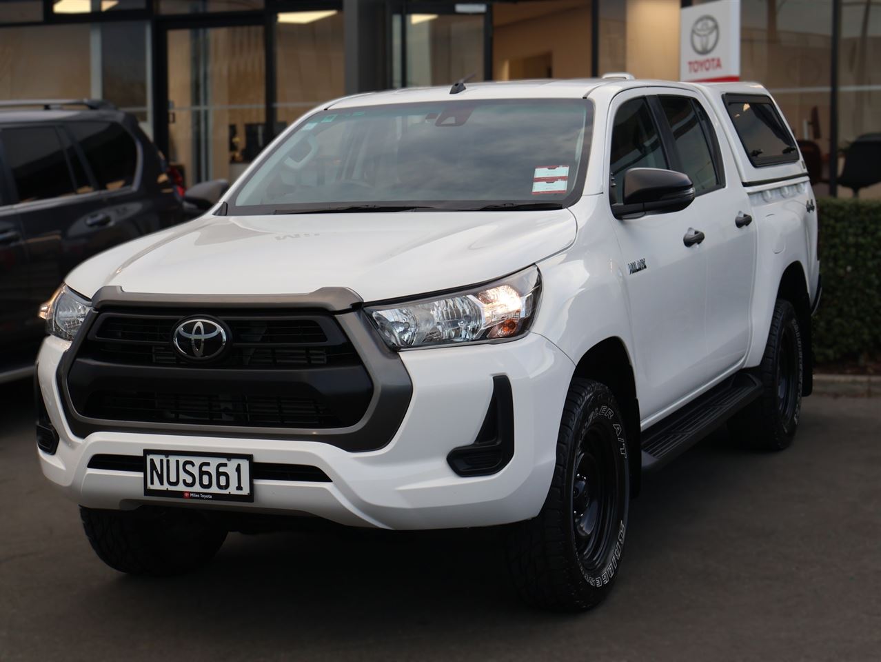 Vehicle image 3