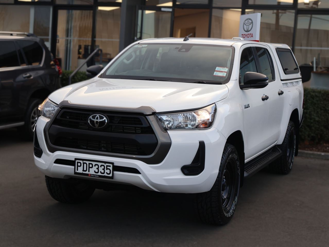 Vehicle image 3