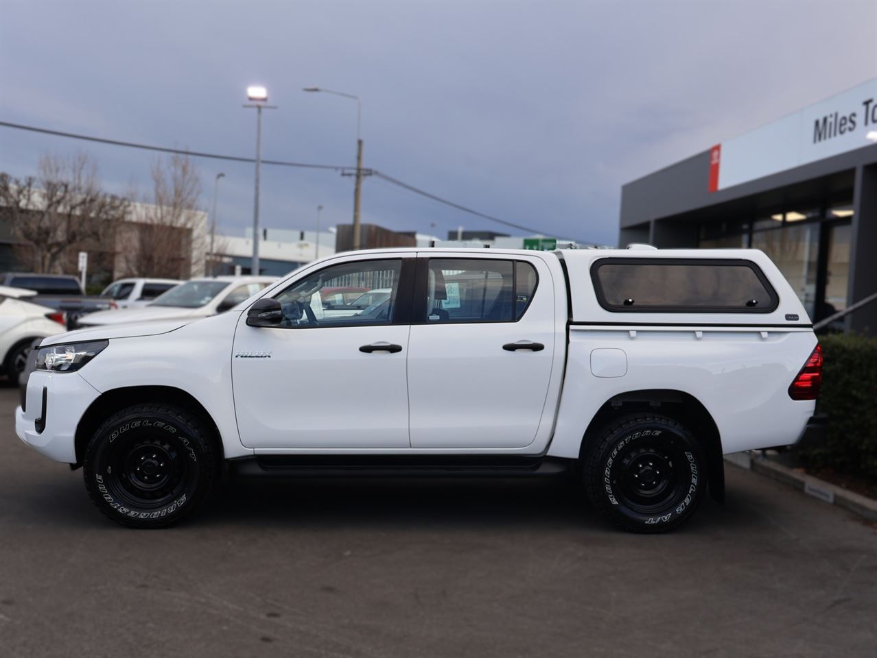 Vehicle image 4