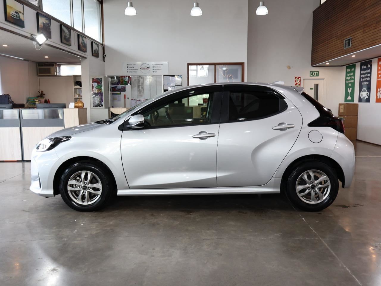 Vehicle image 5