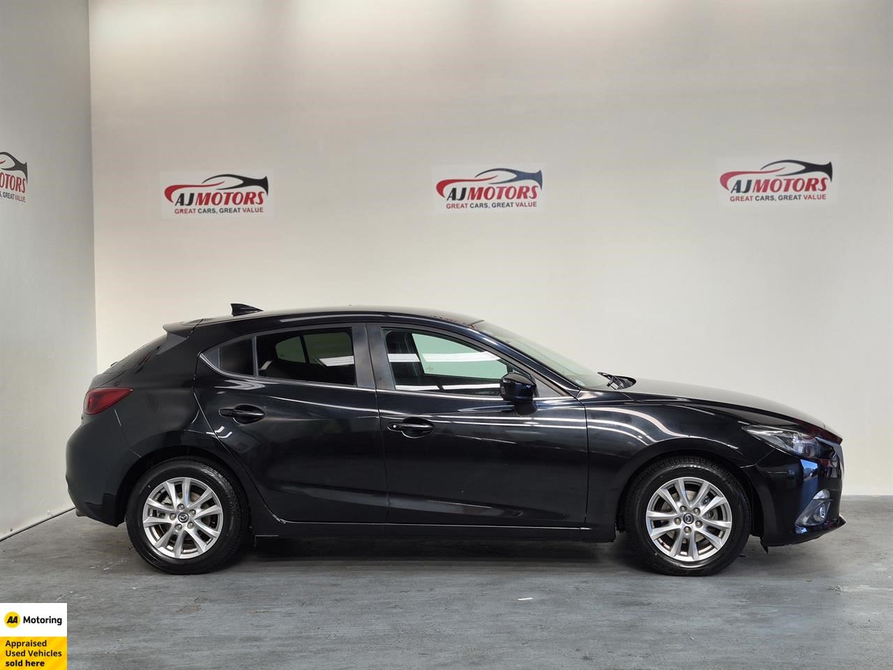 Vehicle image 3